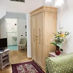 Pensionat Daplace - Antica Casa Coppo 1 3*
