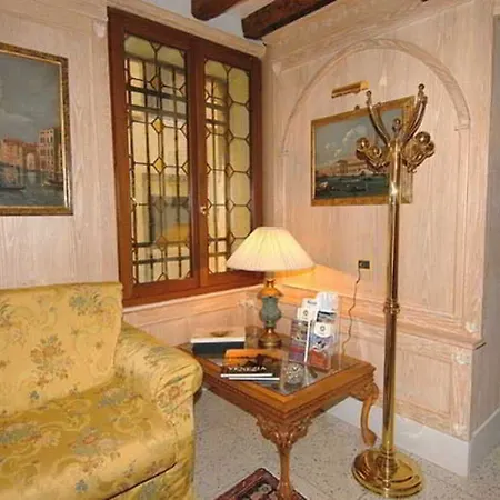 Konukevi Daplace - Antica Casa Coppo 1 3*