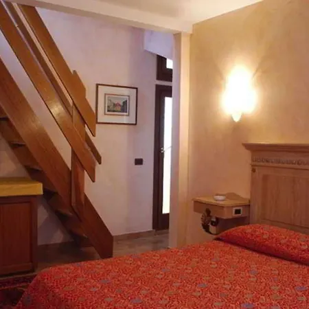 Daplace - Antica Casa Coppo 1 Gasthuis 3*